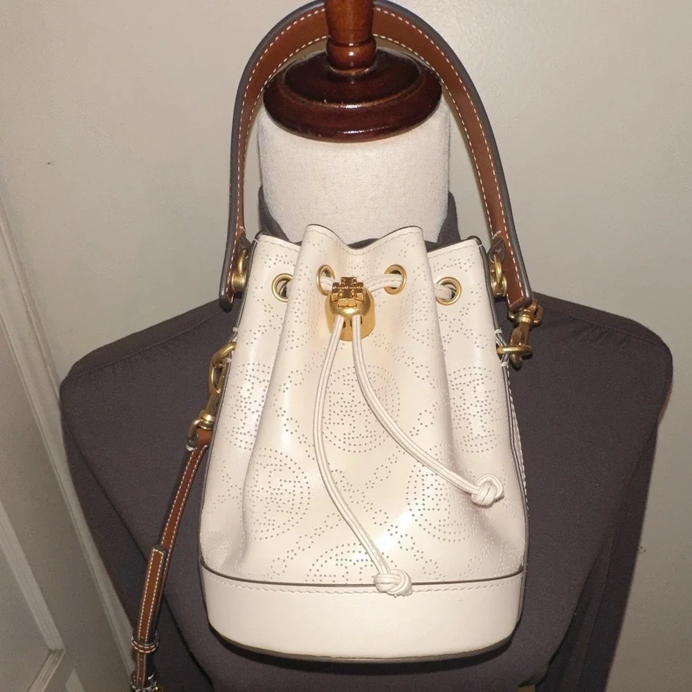 Tory Burch tory burch